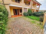 VILLETTA RESIDENZIALE PIANO TERRA CON GIARDINO in Vendita