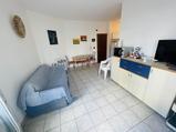 TRILOCALE CON GRANDE TERRAZZO E POSTO AUTO in Vendita