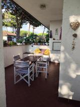 Villetta con terrazzo e giardino privato in Vendita